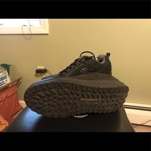 Skechers shape ups men’s sneakers